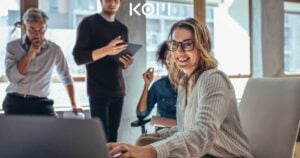 Tienda online mostrando recomendaciones de productos personalizadas generadas por algoritmos de inteligencia artificial